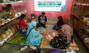 749E5D21-FE8B-4F51-9E5D-54EE5DE852BA