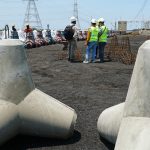 Tetrapod-yang-dibuat-menggunakan-FABA-dari-PLTU-Tanjung-Jati-B-di-Jepara