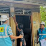 Penyalaan-Bantuan-Penyalaan-Listrik-di-Rumah-Bapak-Markus-Sugianto-Kansil-dari-Program-Sosial-Perokris